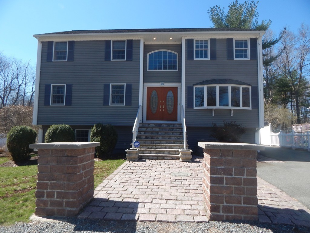 23 Border Road Holbrook, MA 02343 - Photo 9 of 30