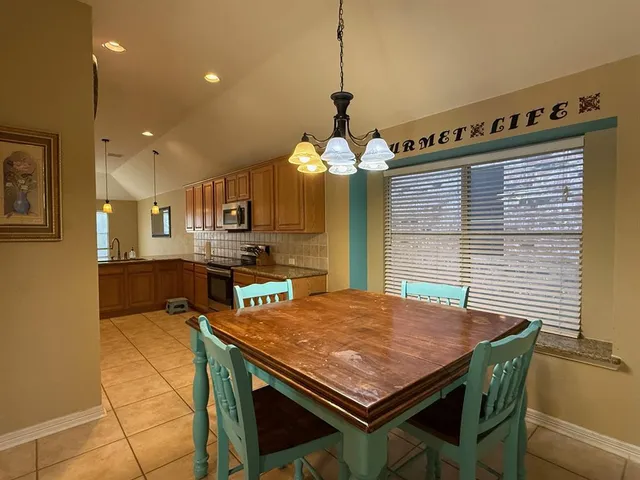 $2,300 | 505 Mystic River Trail, Fort Worth, TX 76131