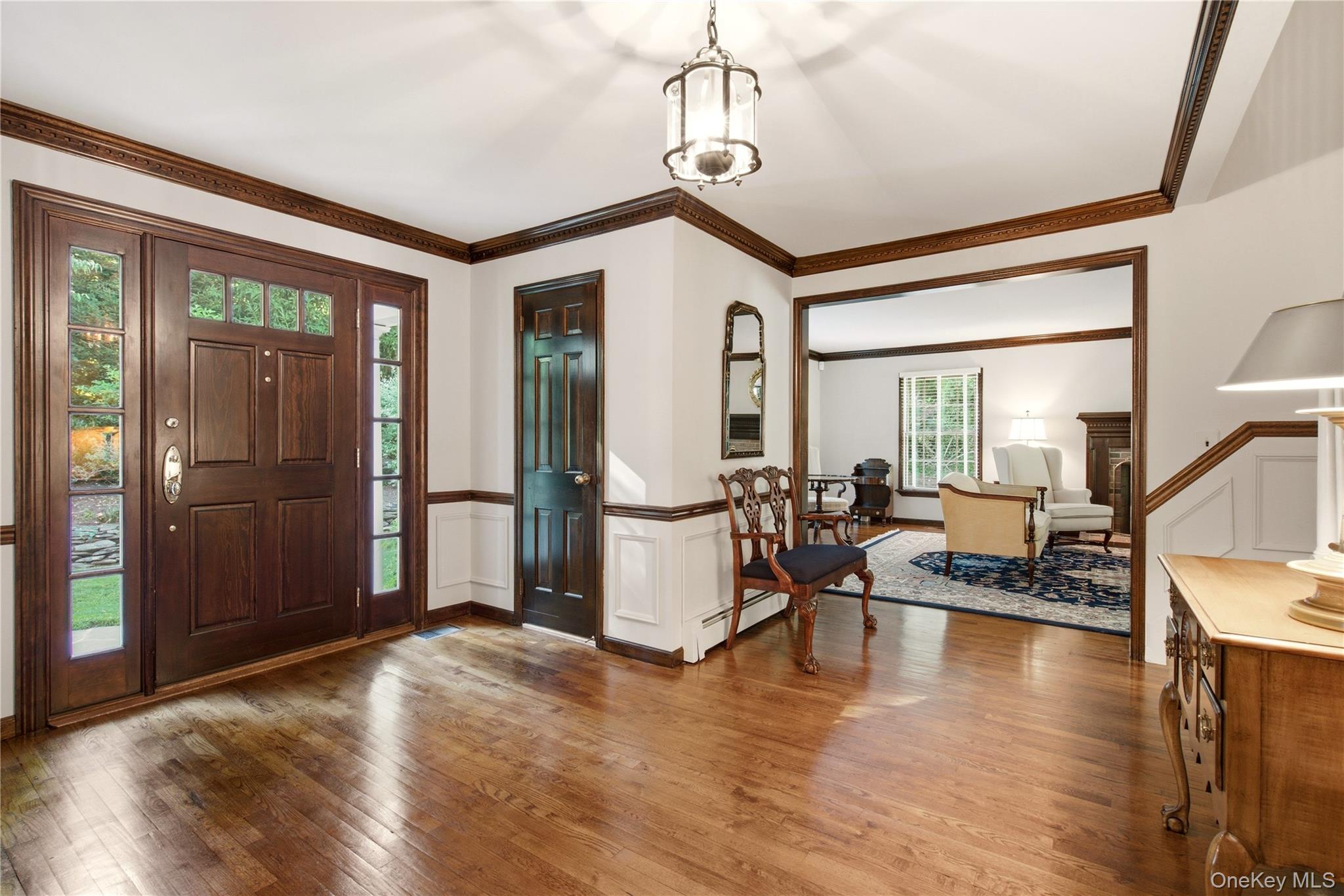54 Snake Hill Road Cold Spring Harbor, NY 11724 - Photo 3 of 39