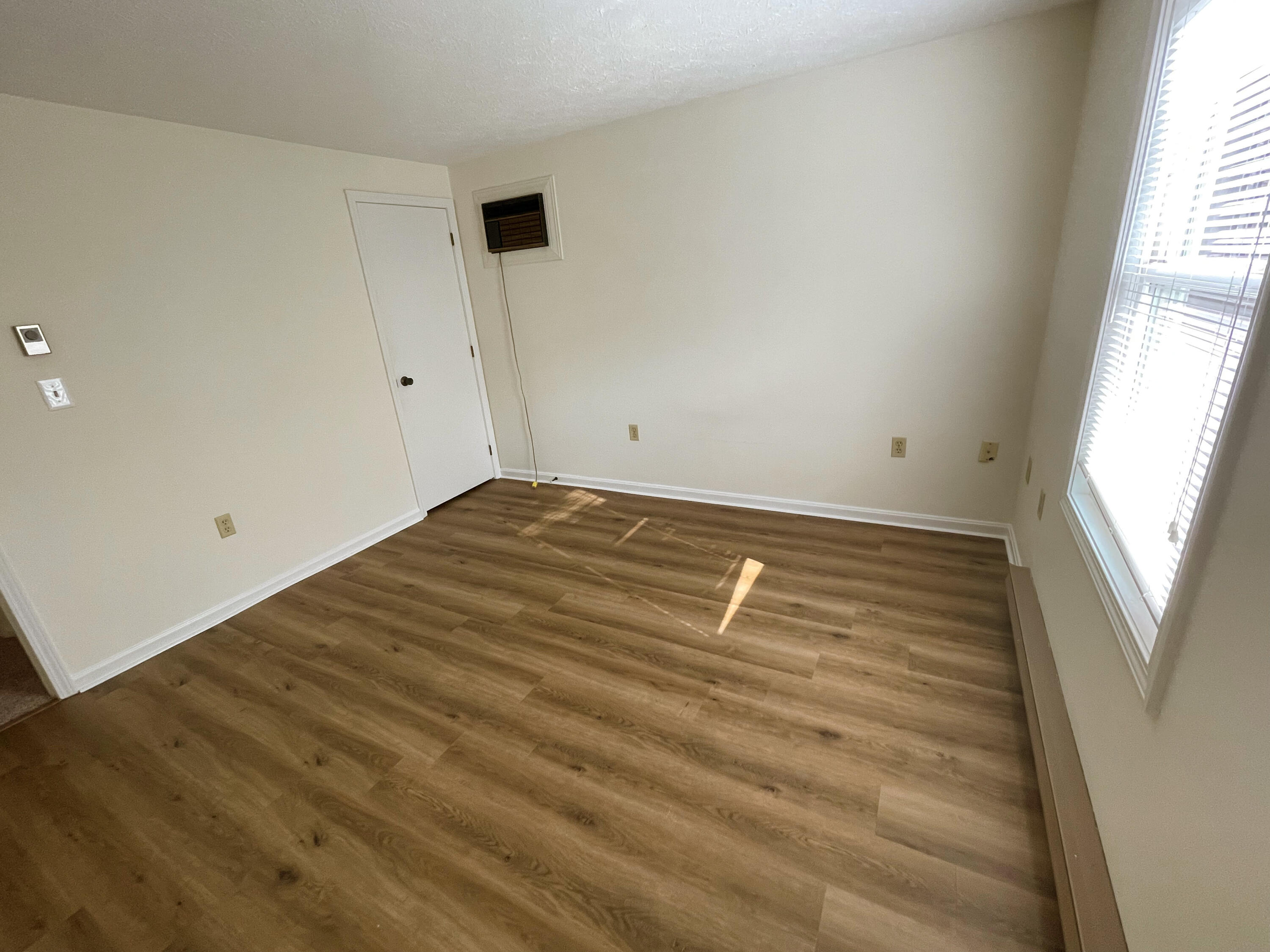 12 Woodvale Court, Unit 12 Springvale, ME 04083 - Photo 16 of 20 IMG_2413