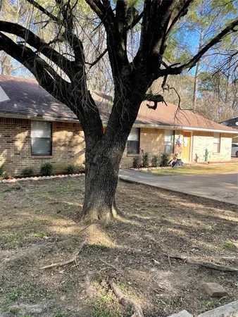 $1,000 | 3005 Manor Lane, Unit B, Huntsville, TX 77340