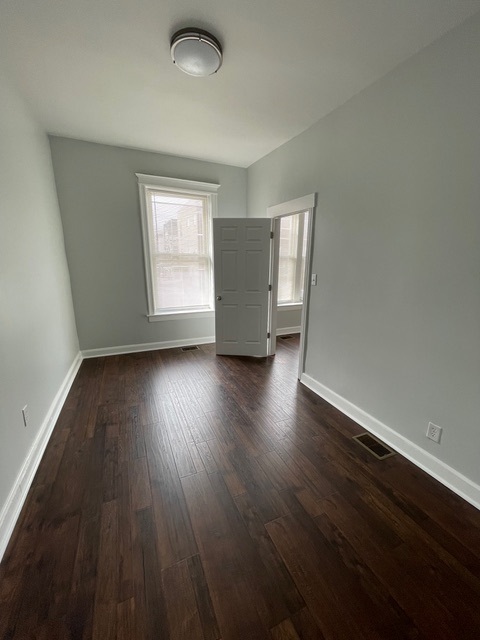 916 West 68th Street, Unit 1W Chicago, IL 60621 - Photo 11 of 15