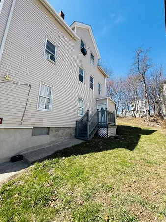 $1,900 | 26 Edgeworth Street, Unit 1, Worcester, MA 01605