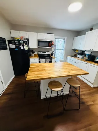 $1,900 | 26 Edgeworth Street, Unit 1, Worcester, MA 01605