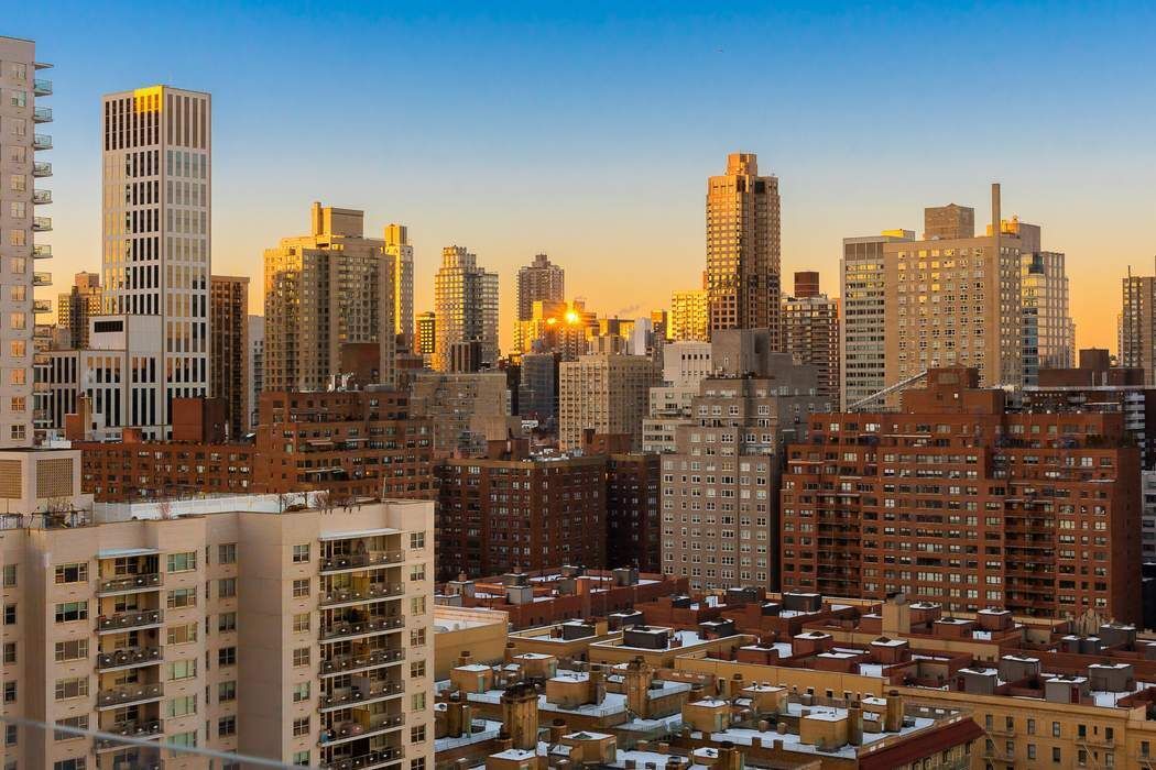 530 East 76th Street, Unit 22CDEG Manhattan, NY 10021 - Photo 13 of 31 a view of city with tall buildings