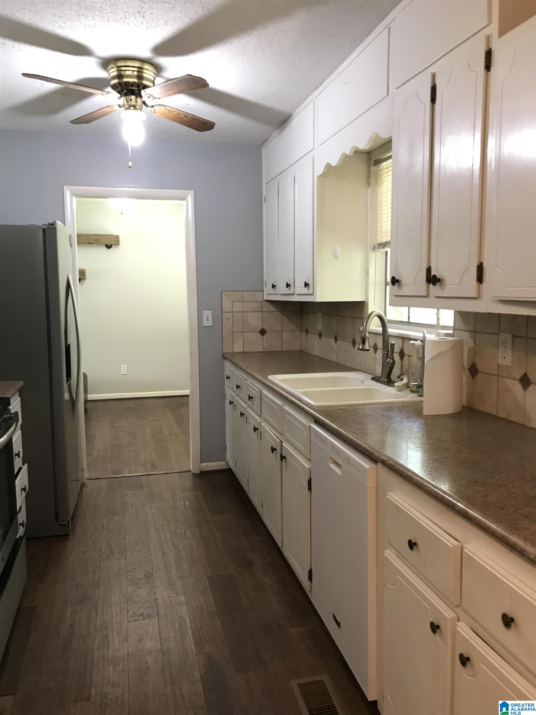 1722 Gardenridge Road Gardendale, AL 35071 - Photo 9 of 38