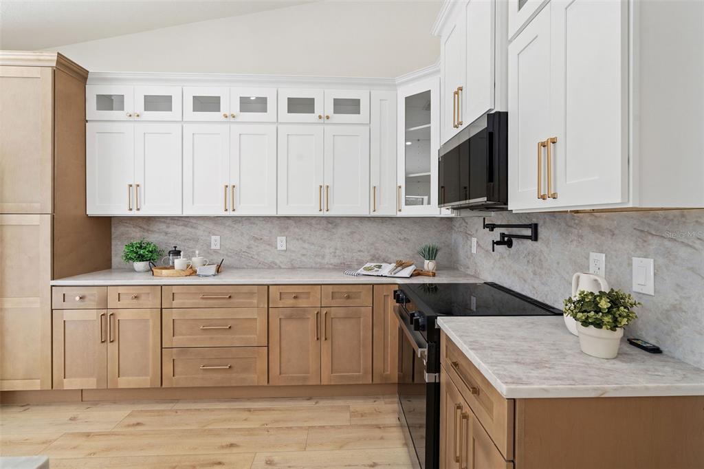 346 Carson Lane Palm Harbor, FL 34684 - Photo 13 of 42