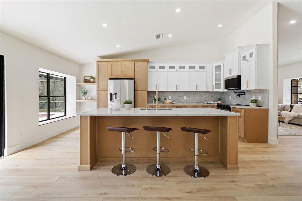 346 Carson Lane Palm Harbor, FL 34684 - Photo 9 of 42