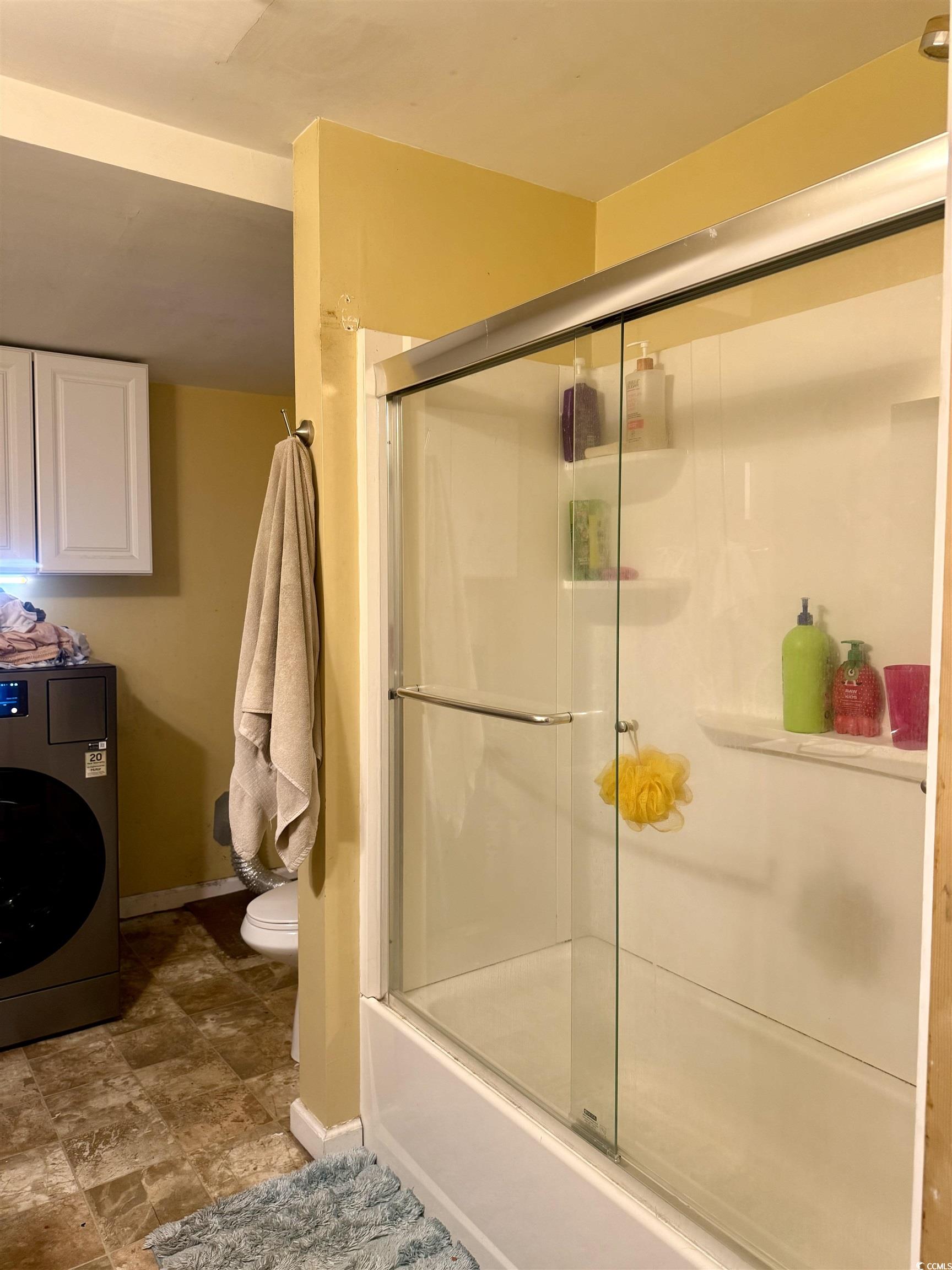 2408 South Island Road Georgetown, SC 29440 - Photo 25 of 35 Bathroom with washer / dryer and combined bath / s