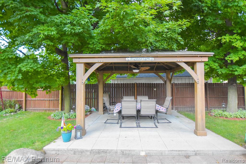 10346 Maple Road Hartland, MI 48353 - Photo 10 of 47