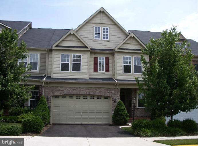 9197 Ribbon Falls Loop Bristow, VA 20136 - Photo 1 of 14 Exterior (Main)
