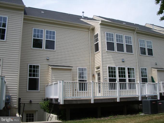9197 Ribbon Falls Loop Bristow, VA 20136 - Photo 2 of 14 Exterior (Rear)