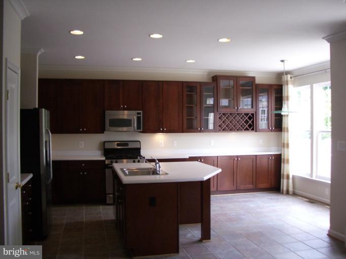 9197 Ribbon Falls Loop Bristow, VA 20136 - Photo 11 of 14 Kitchen