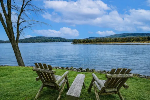 $775,000 | N3789 Tipperary Road, Poynette, WI 53955