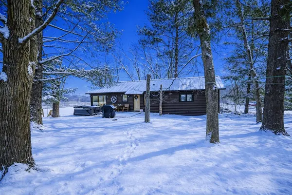 $775,000 | N3789 Tipperary Road, Poynette, WI 53955