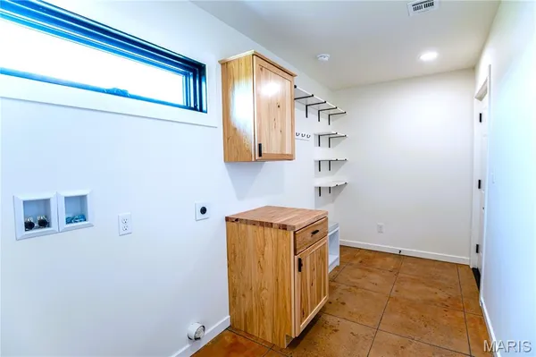 $329,900 | 4218 Oak Hill Road, Cuba, MO 65453