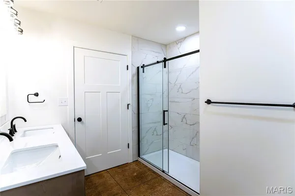 $329,900 | 4218 Oak Hill Road, Cuba, MO 65453