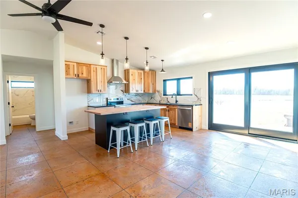 $329,900 | 4218 Oak Hill Road, Cuba, MO 65453