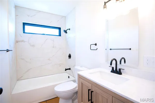 $329,900 | 4218 Oak Hill Road, Cuba, MO 65453