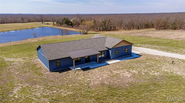 $329,900 | 4218 Oak Hill Road, Cuba, MO 65453