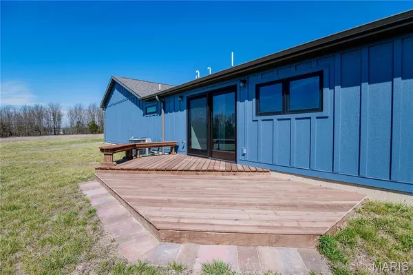 $329,900 | 4218 Oak Hill Road, Cuba, MO 65453