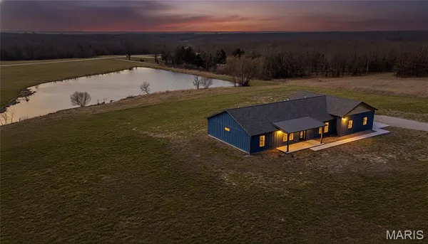 $329,900 | 4218 Oak Hill Road, Cuba, MO 65453