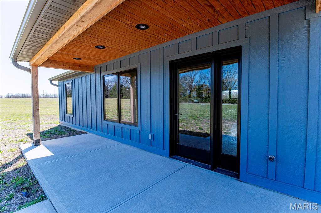 4218 Oak Hill Road Cuba, MO 65453 - Photo 3 of 28