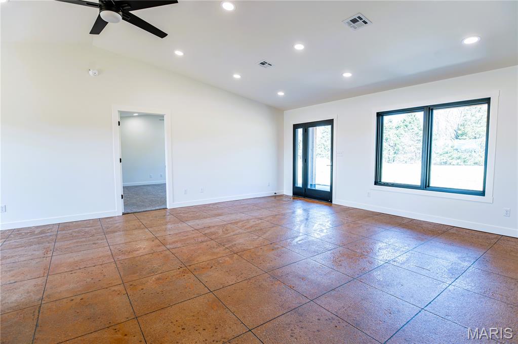 4218 Oak Hill Road Cuba, MO 65453 - Photo 5 of 28