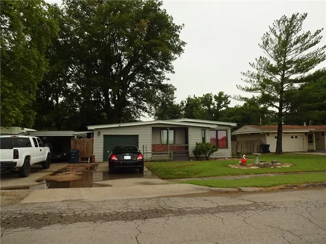 $115,000 | 1009 West Oak Street, Independence, KS 67301