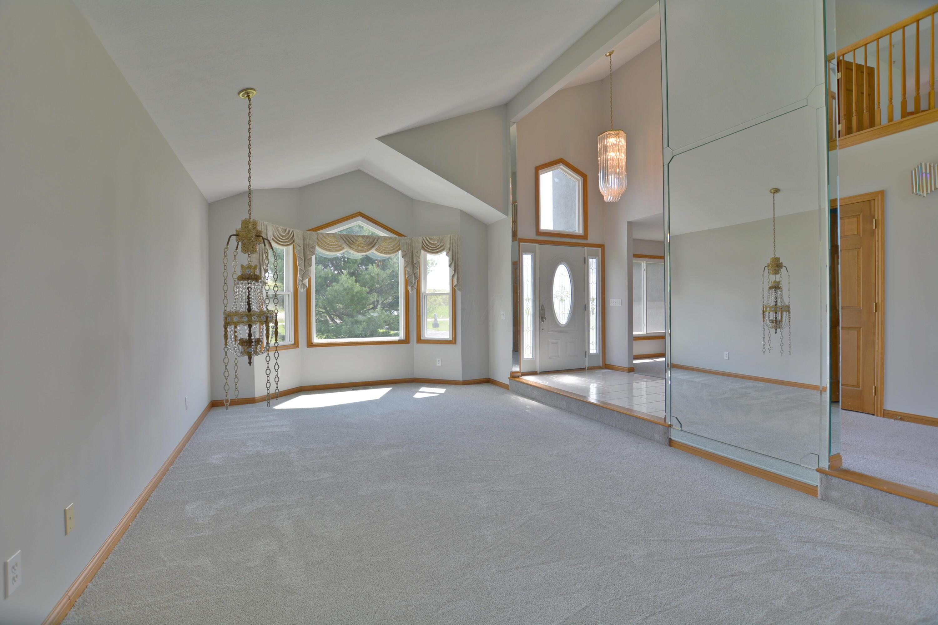 7338 Harlem Road Westerville, OH 43082 - Photo 8 of 42 Gallery Image 8