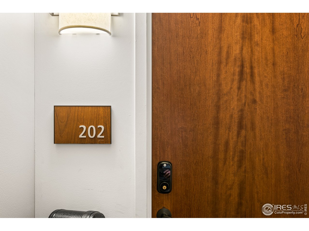 901 Pearl Street, Unit 202 Boulder, CO 80302 - Photo 3 of 35