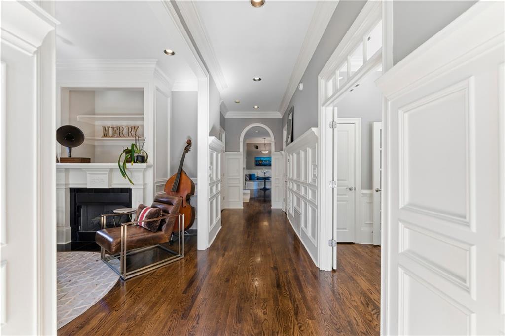 574 E Avenue Northeast Atlanta, GA 30312 - Photo 9 of 98