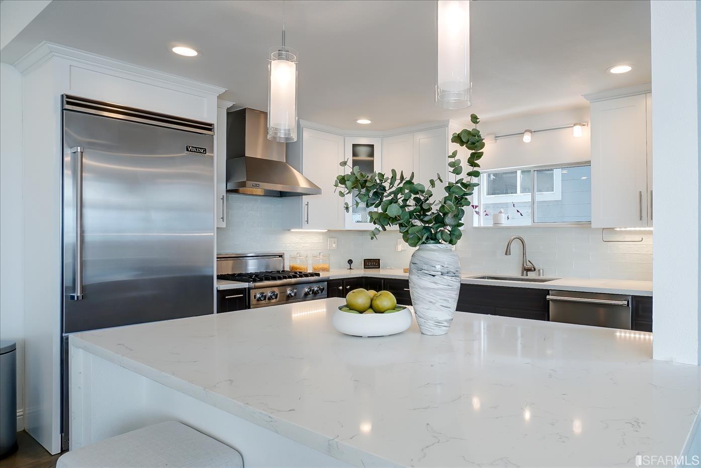 129 Cresta Vista Drive San Francisco, CA 94127 - Photo 5 of 56