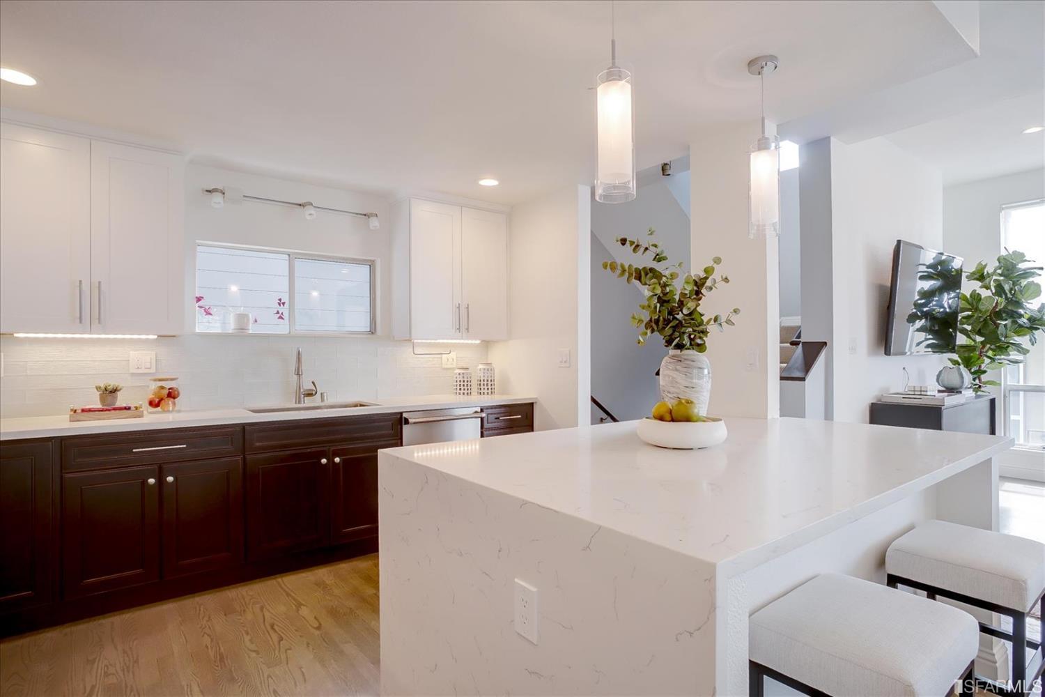 129 Cresta Vista Drive San Francisco, CA 94127 - Photo 6 of 56