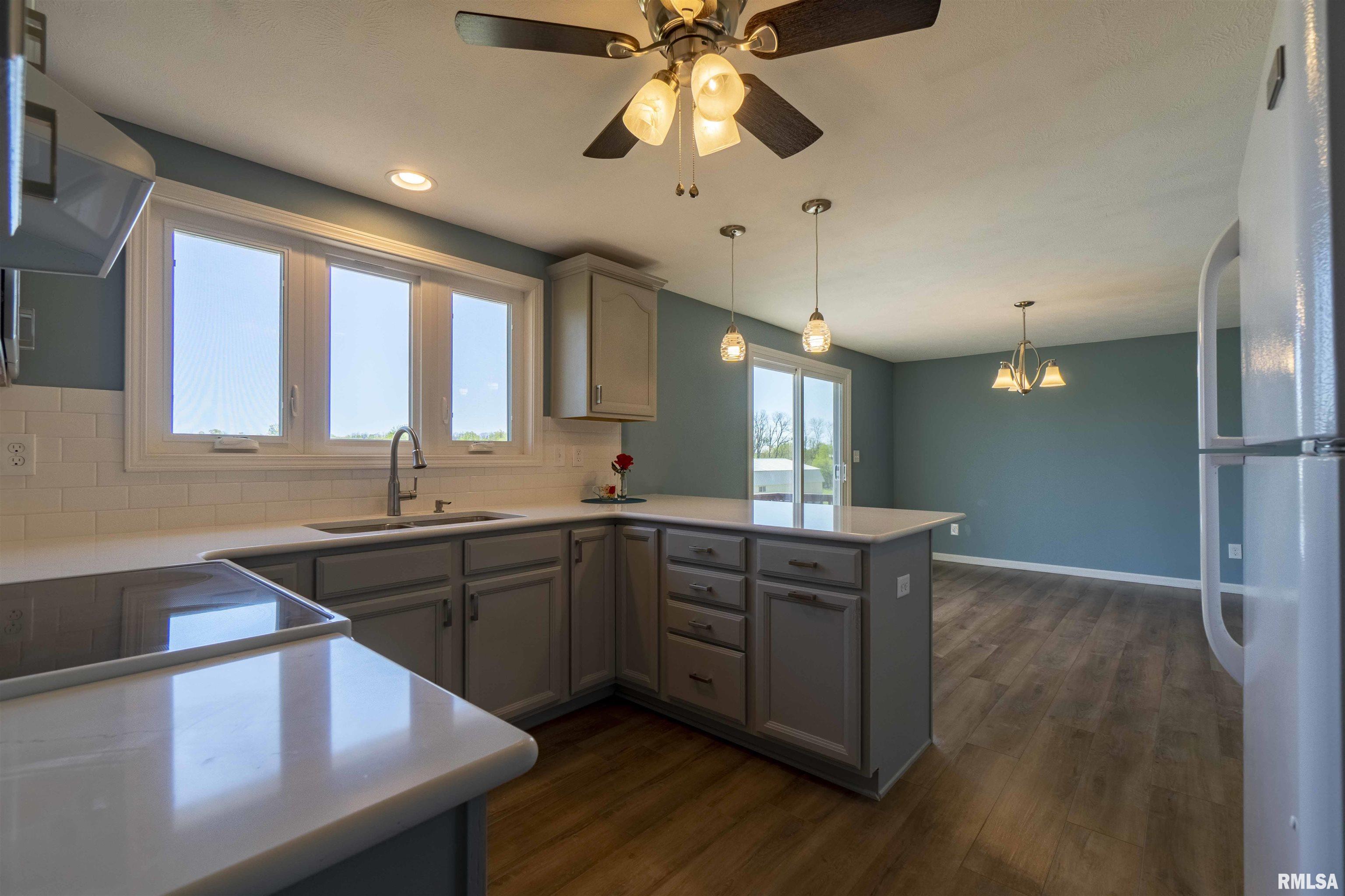 3235 Cole Hollow Road Pekin, IL 61554 - Photo 8 of 42 Gallery Image 8