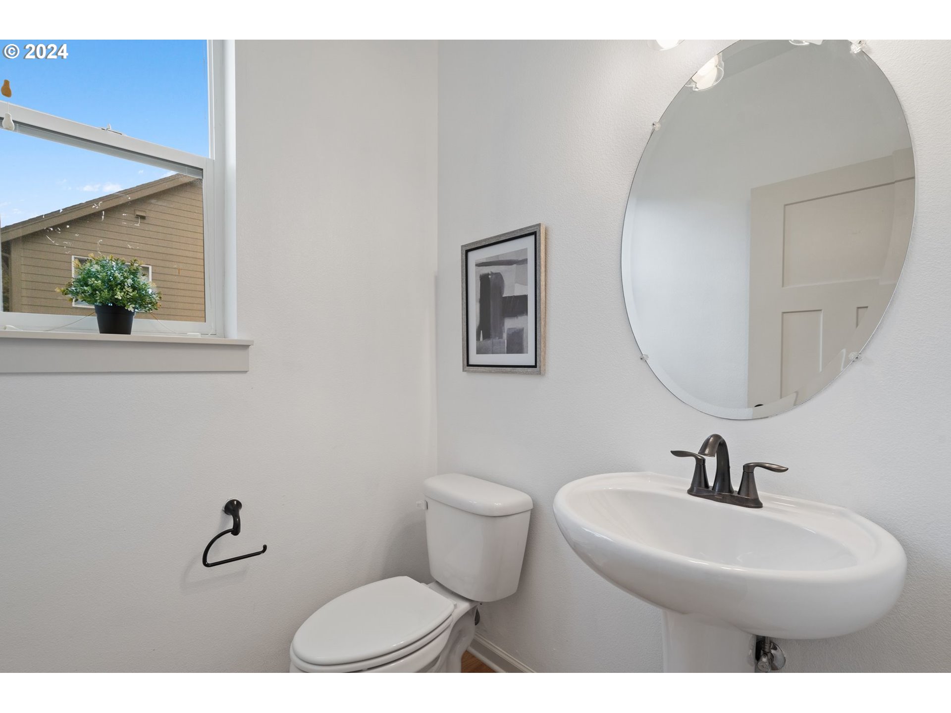 9311 Southwest Treble Lane Portland, OR 97225 - Photo 24 of 47 Bathroom