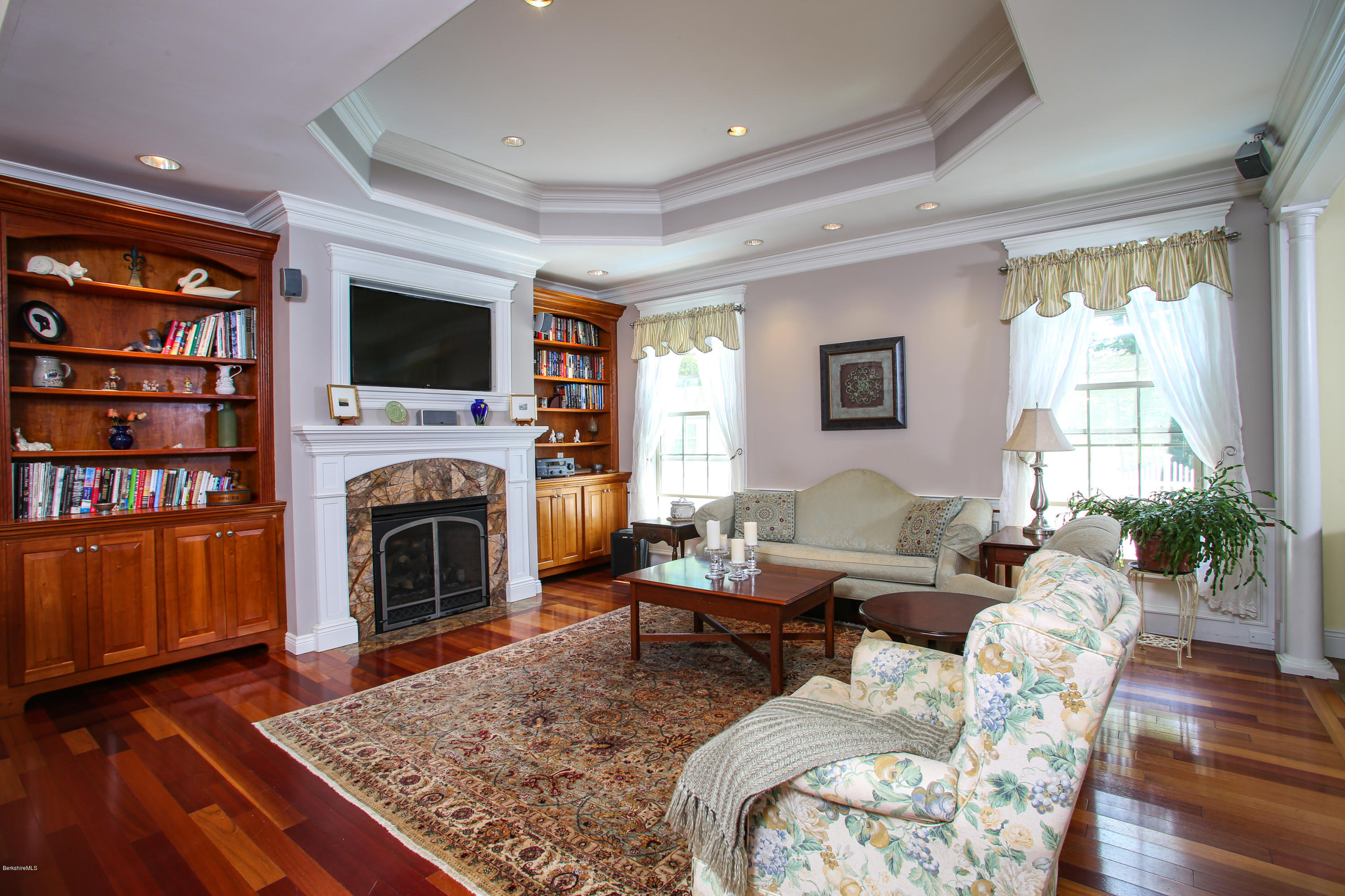 313 Abbott Hill Road Chester, MA 01011 - Photo 13 of 43 Large Living