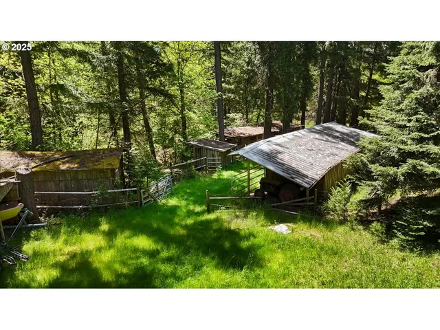 $395,000 | 2128 Starveout Creek Road, Azalea, OR 97410