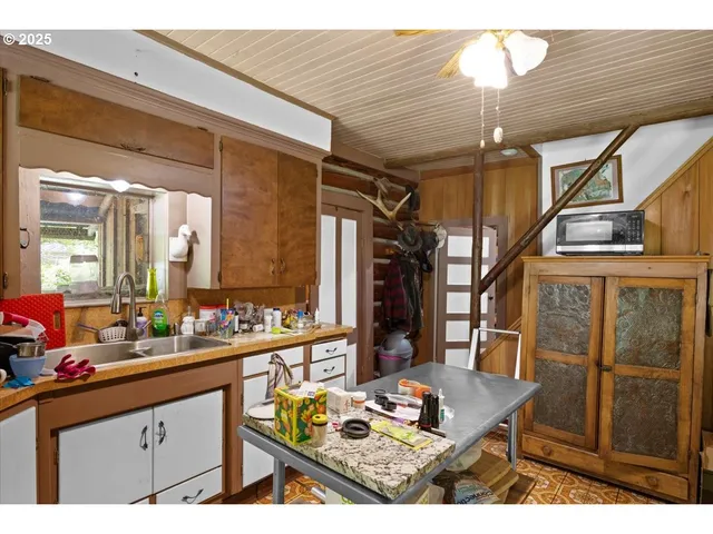 $395,000 | 2128 Starveout Creek Road, Azalea, OR 97410