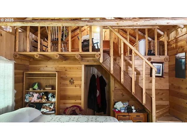 $395,000 | 2128 Starveout Creek Road, Azalea, OR 97410