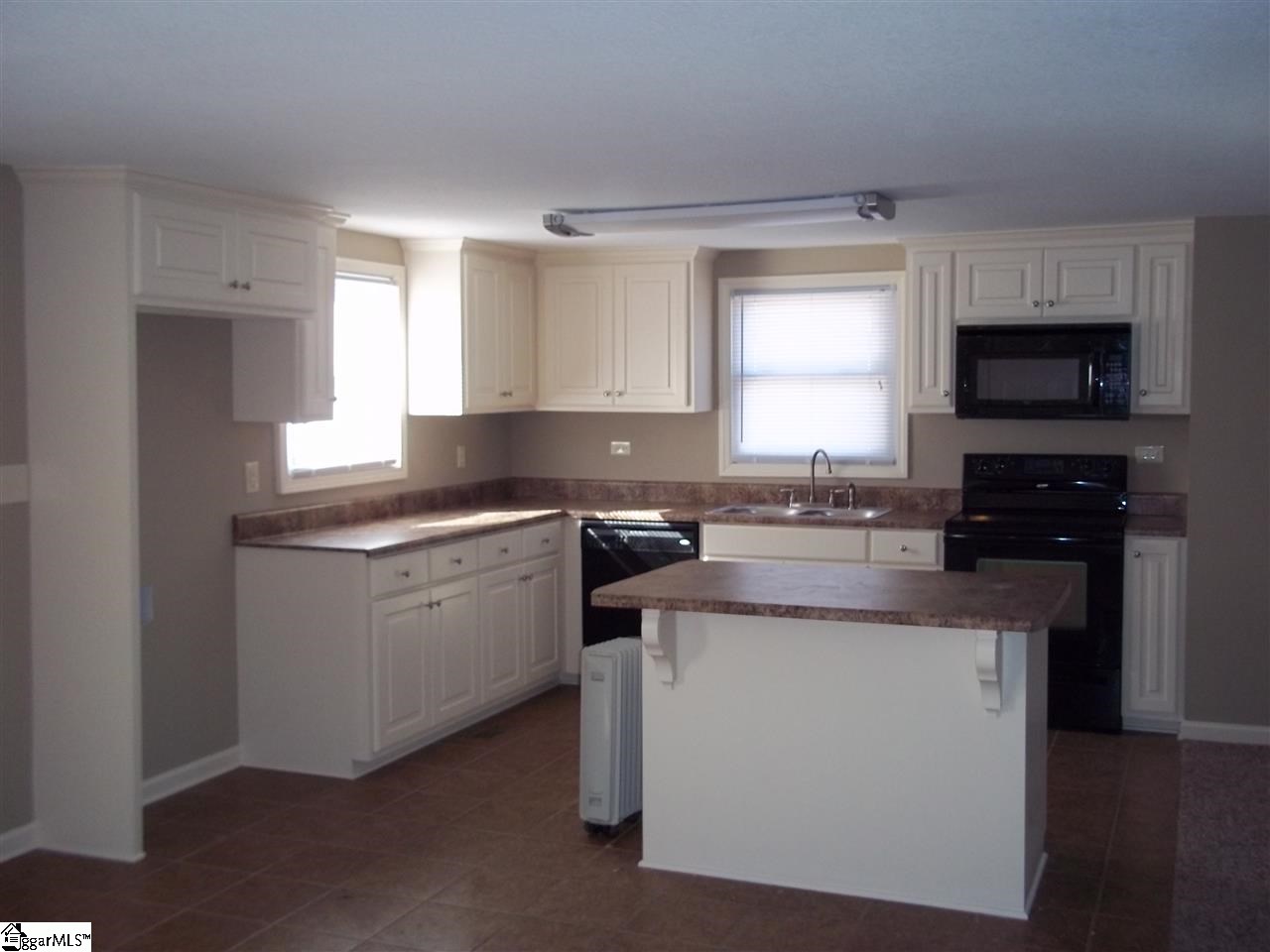 1749 Ezell Road Chesnee, SC 29323 - Photo 10 of 27