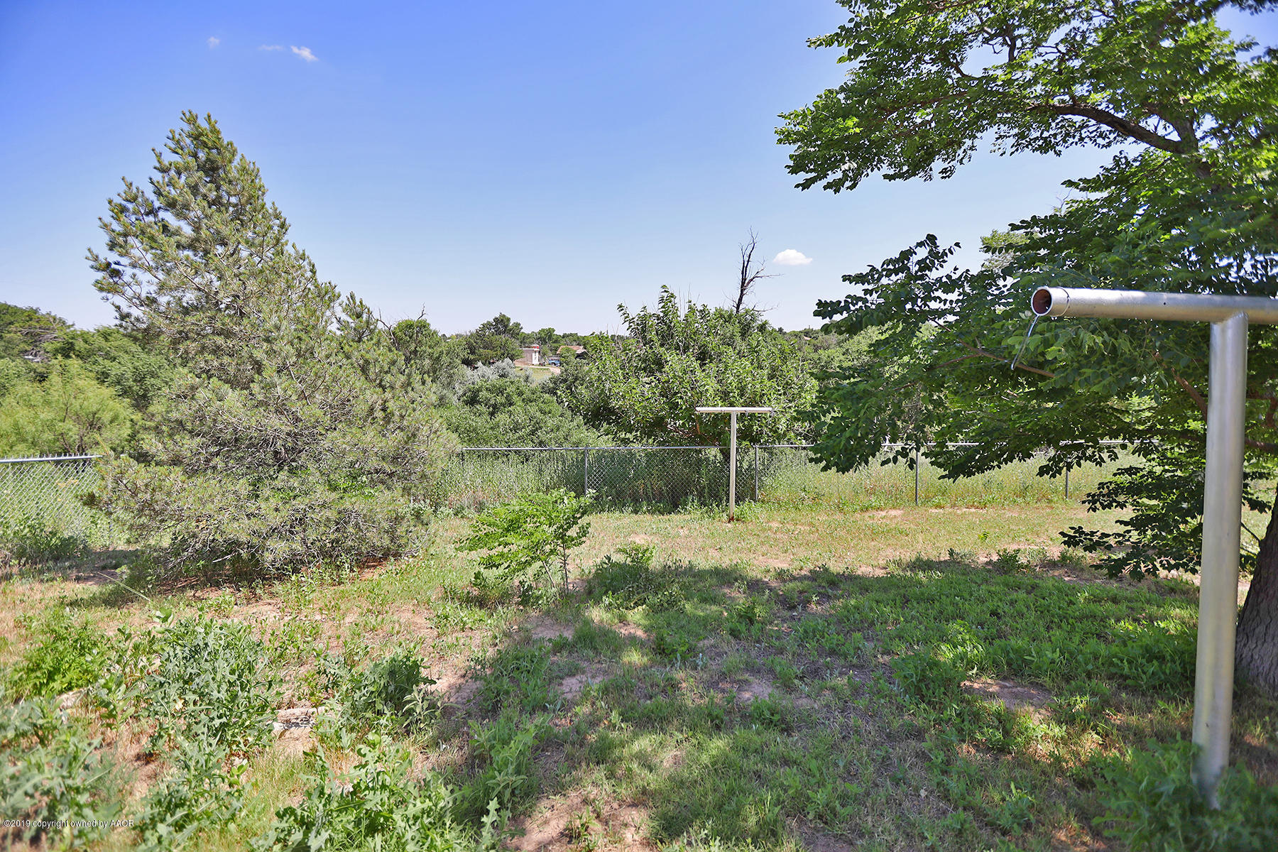 405 Geronimo Road Amarillo, TX 79108 - Photo 27 of 36 Side Yard
