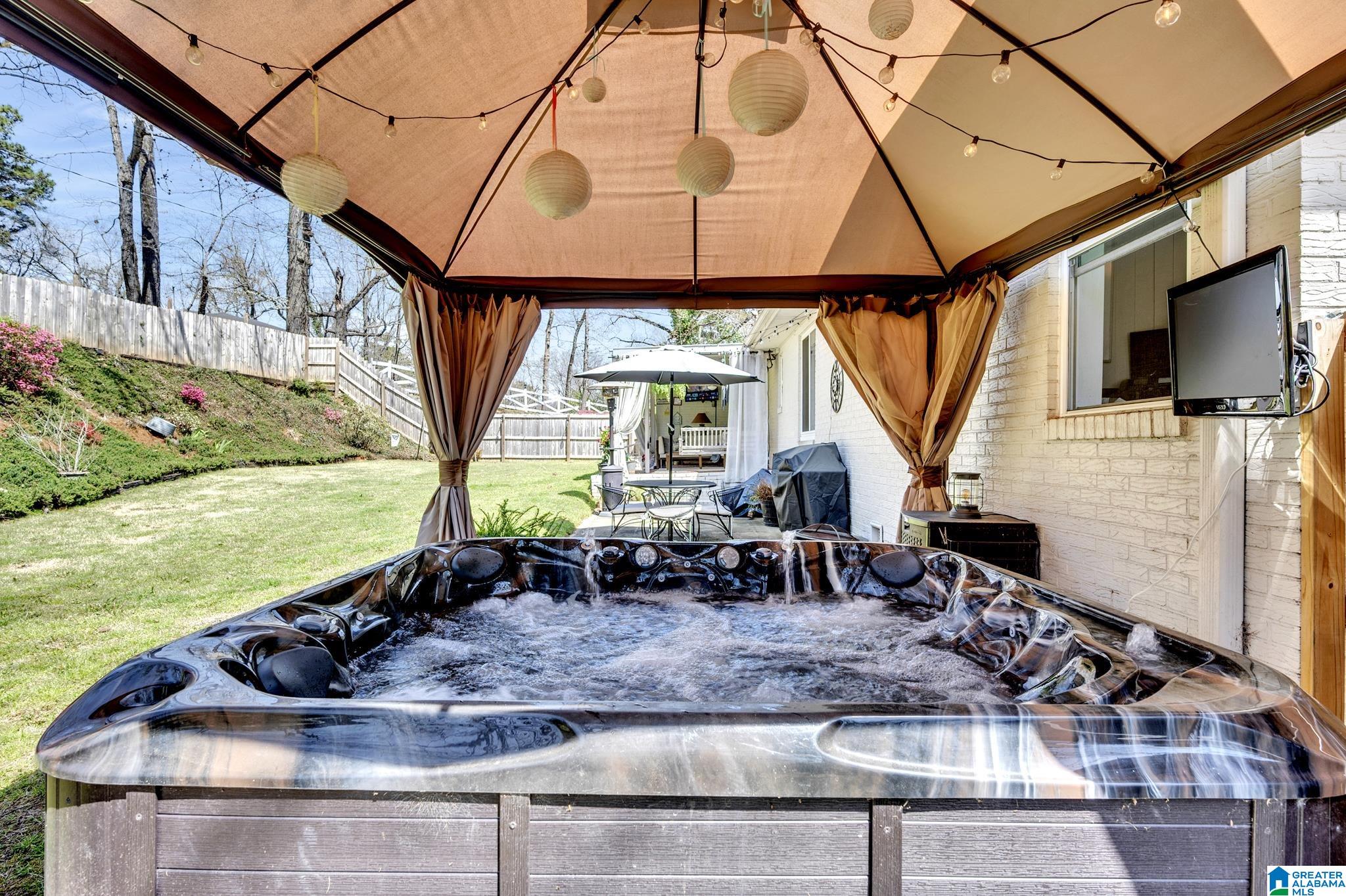 552 Rutherford Circle Birmingham, AL 35206 - Photo 2 of 43