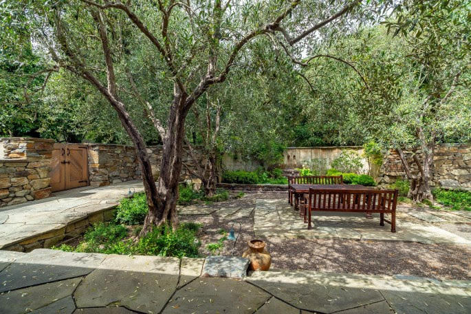 1555 East Valley Road Santa Barbara, CA 93108 - Photo 11 of 18