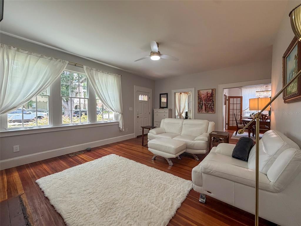 417 Southwest 10th Street Gainesville, FL 32601 - Photo 6 of 50