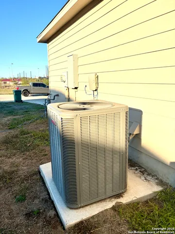 $247,000 | 320 Agave Circle, Jourdanton, TX 78026