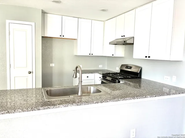 $247,000 | 320 Agave Circle, Jourdanton, TX 78026