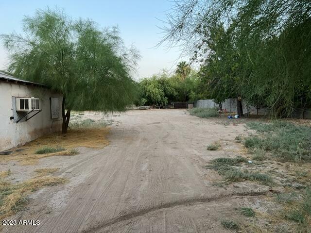 839 East Apollo Road Phoenix, AZ 85042 - Photo 2 of 6 IMG_1591