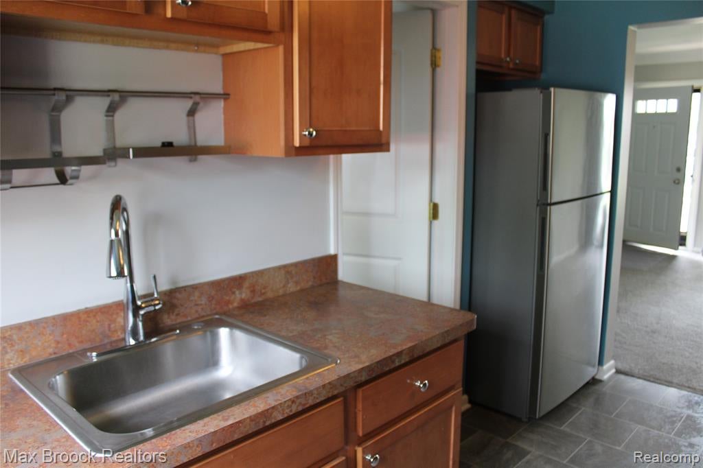 2500 Normandy Road, Unit 2 Royal Oak, MI 48073 - Photo 1 of 11 Gallery Image 1