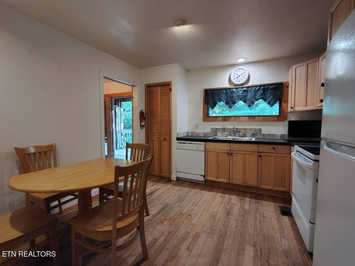 1935 Fairview Road Tellico Plains, TN 37385 - Photo 5 of 15 Gallery Image 5